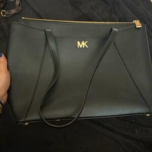 Michael Kors Purse / tote
